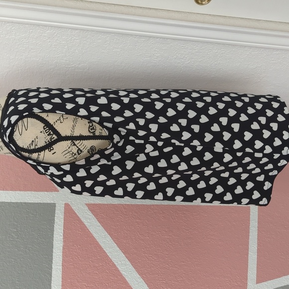 Banana Republic Black and White Heart Sleeveless Blouse Shell size M - Picture 3 of 7